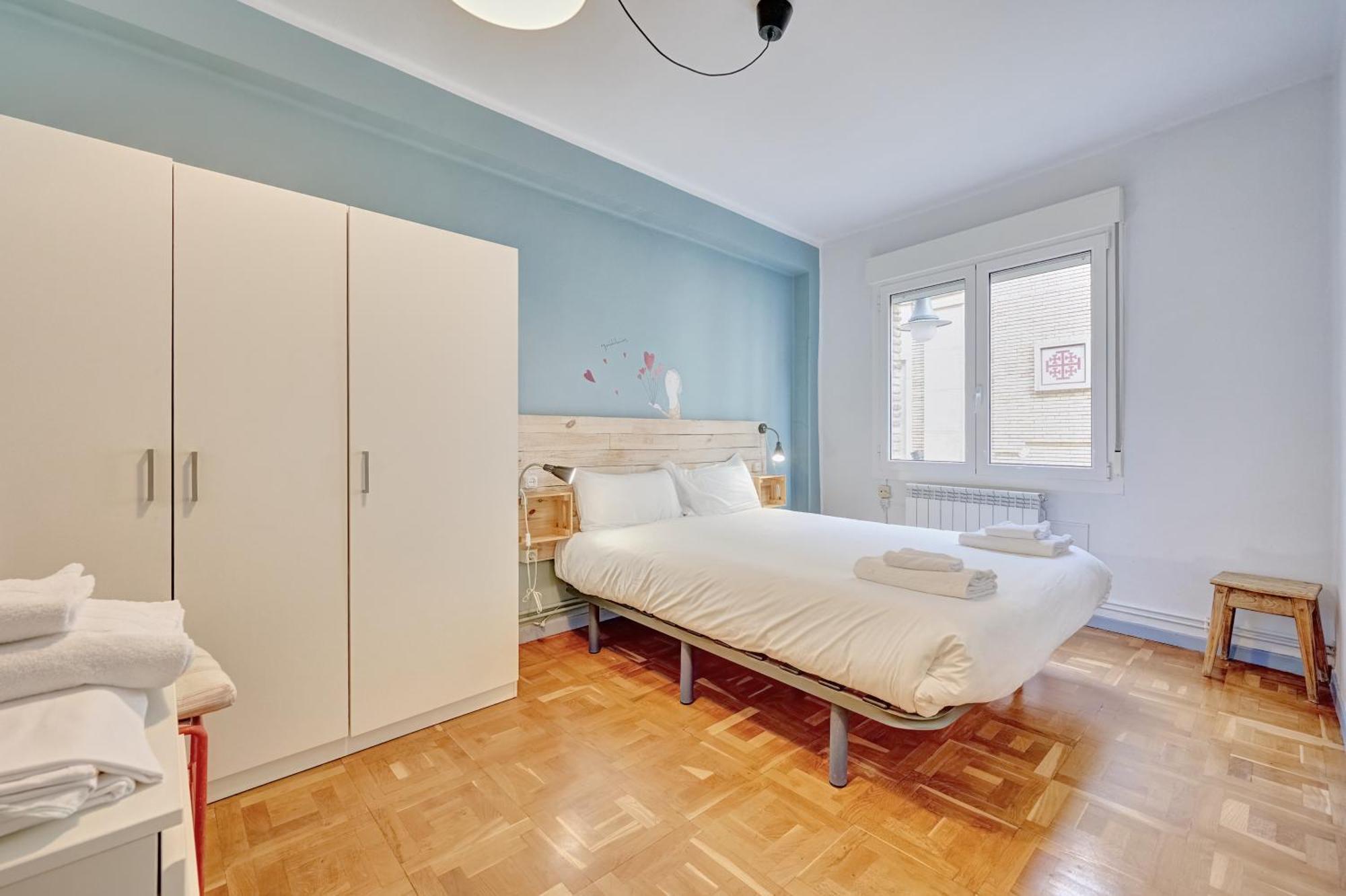 Dormitaleria Apartment ปัมโปลนา ภายนอก รูปภาพ